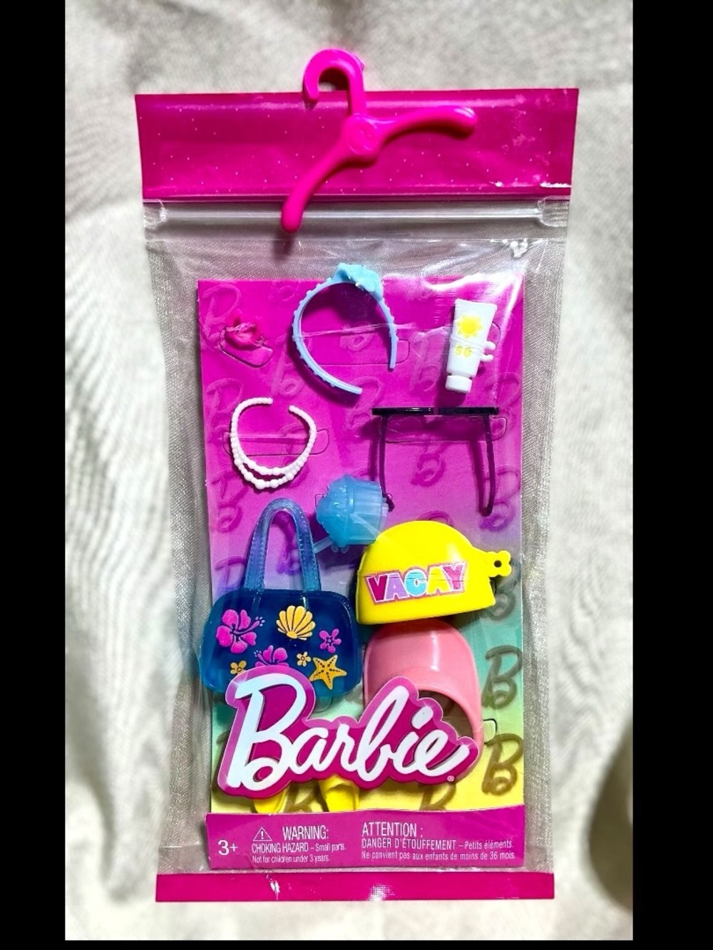 Barbie Vacay Accessories Fashion Pack Mattel HYV09 Sealed Beach Vacation 10 Pcs